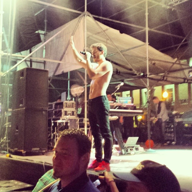 Mike Posner performing at Dam Jam 2014 at OSU in Corvallis, OR 5/31/14
Instagram @honeygirlb
