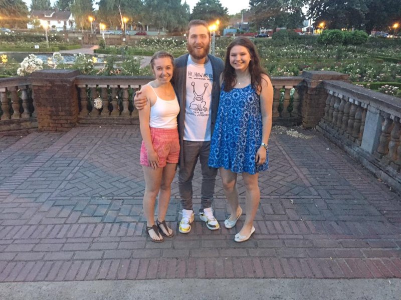 Mike Posner at Peninsula Park in Portland, OR July 15, 2015
twitter.com/katiechambers60
