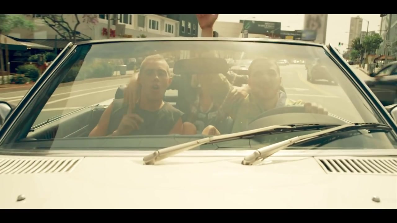 Sammy_Adams_-_L_A__Story_ft__Mike_Posner_313.jpg