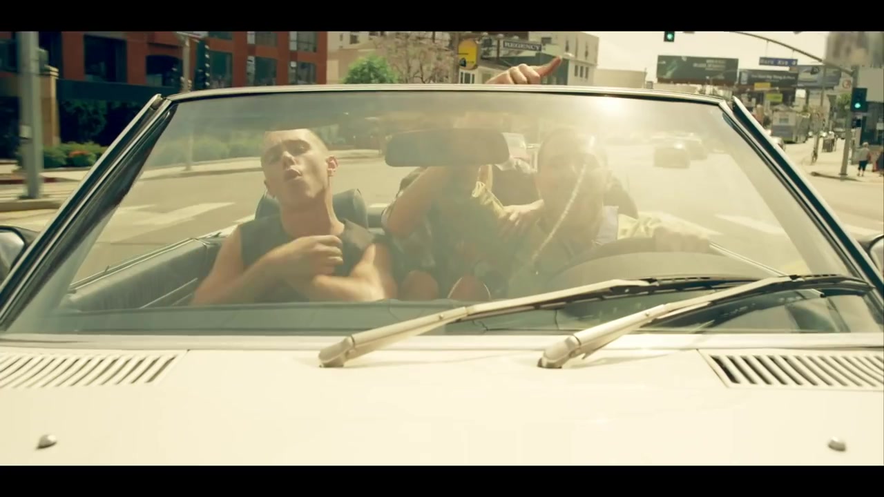 Sammy_Adams_-_L_A__Story_ft__Mike_Posner_319.jpg