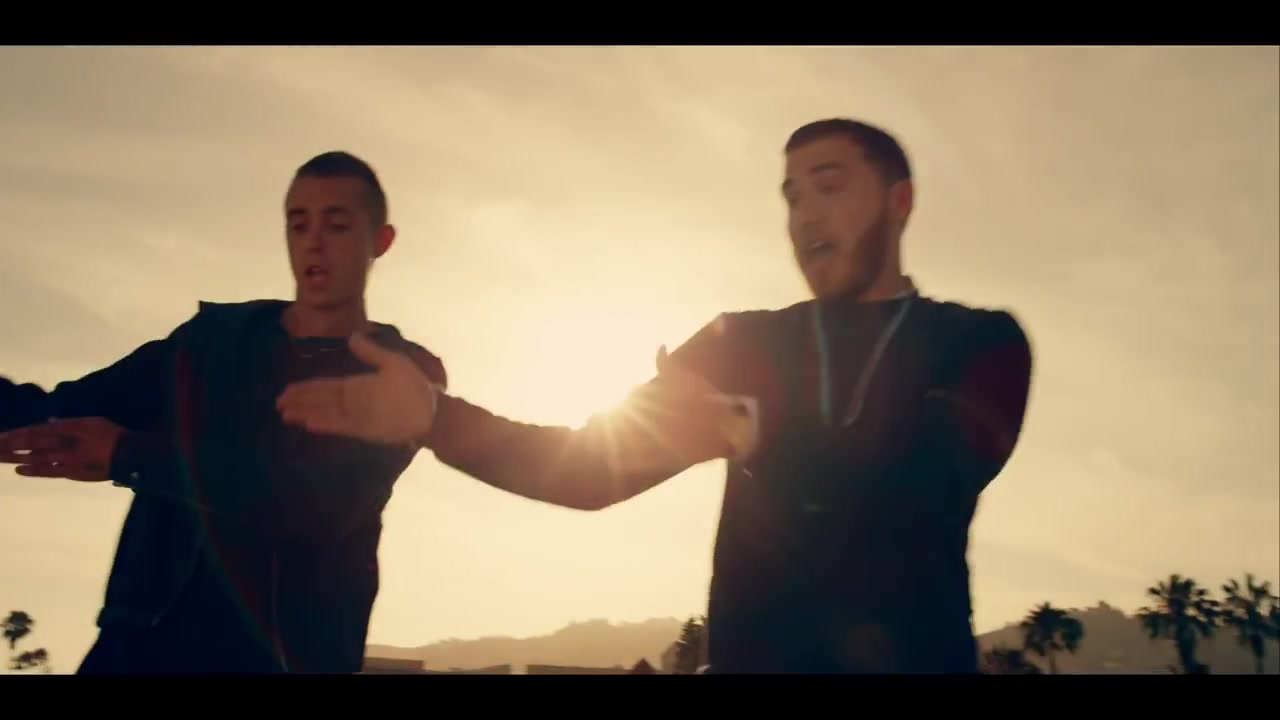Sammy_Adams_-_L_A__Story_ft__Mike_Posner_370.jpg