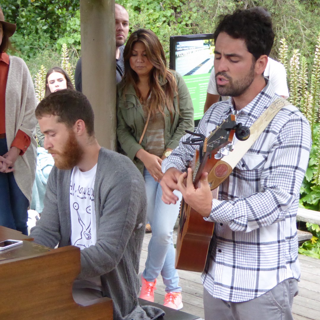 Mike Posner and Adam Friedman performing at San Francisco Botanical Garden in San Francisco, CA July 16, 2015
instagram.com/raqu3l
