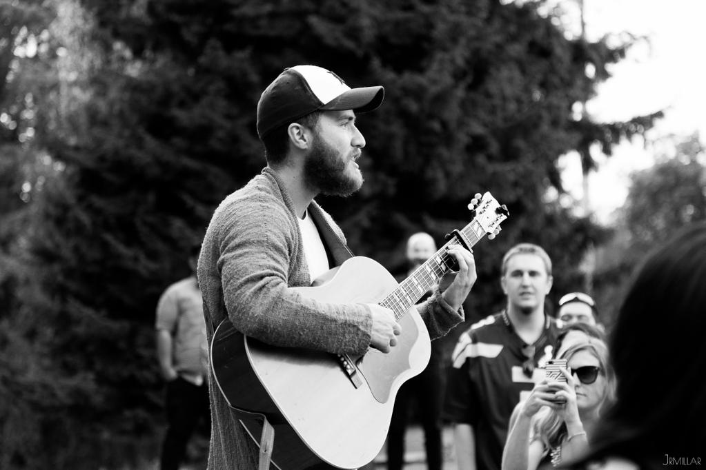 Mike Posner performing at Volunteer Park in Seattle, WA July 13, 2015
twitter.com/jrmilllar
