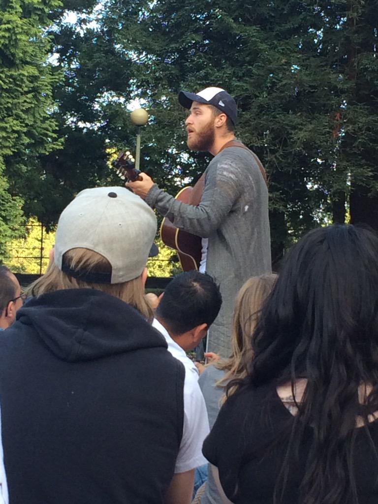 Mike Posner performing at Volunteer Park in Seattle, WA July 13, 2015
twitter.com/bridgette_rob
