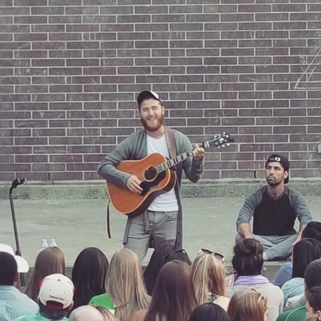 Mike Posner performing at Volunteer Park in Seattle, WA July 13, 2015
instagram.com/ajanyl
