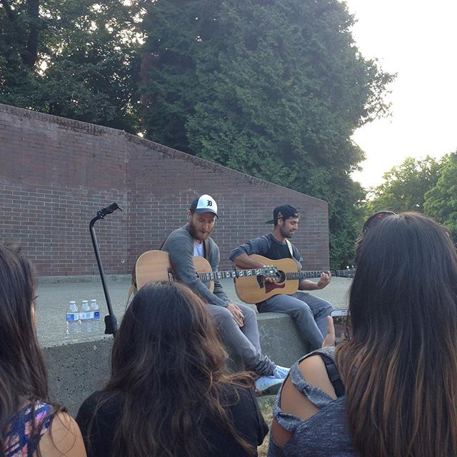 Mike Posner and Adam Friedman performing at Volunteer Park in Seattle, WA July 13, 2015
instagram.com/kylacheria
