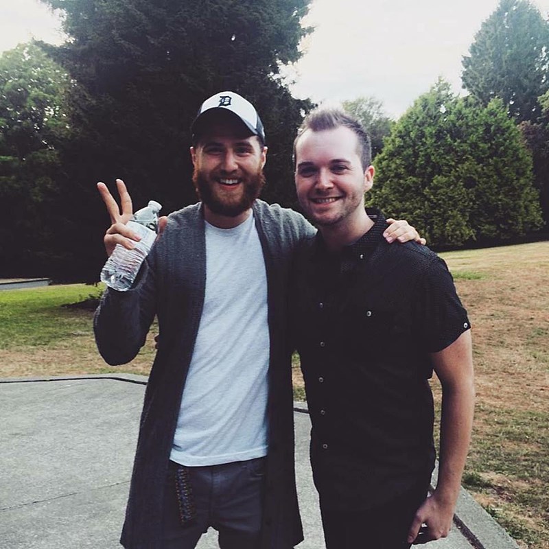 Mike Posner at Volunteer Park in Seattle, WA July 13, 2015
twitter.com/kyky044
