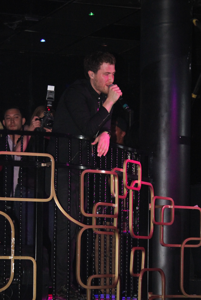 Mike Posner performing at The Bank Nightclub for DJ E-Man's Birthday Celebration in Las Vegas, NV 5/24/14
Photo by thebanklasvegas.com
