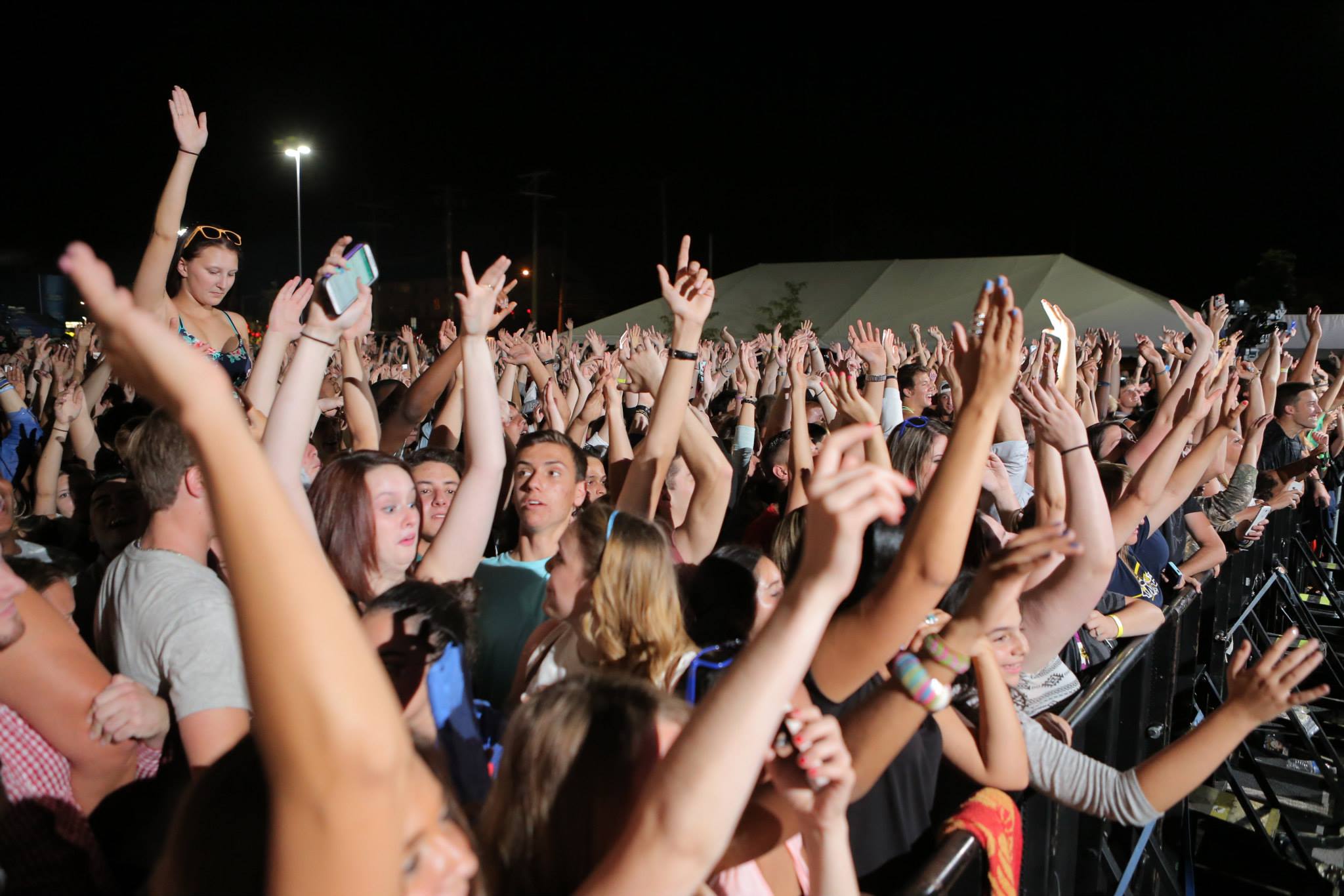 The crowd at the University of Toledo Music Fest 2014 8/29/2014
facebook.com/UTMusicFest
