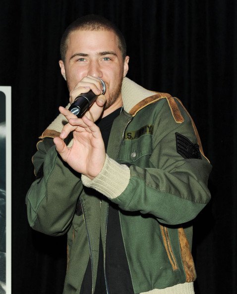 mike-posner_new-york-august-16-2010-celebrates-album-launch11.jpg