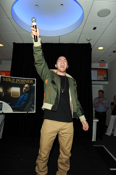 mike-posner_new-york-august-16-2010-celebrates-album-launch2.jpeg