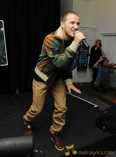 mike-posner_new-york-august-16-2010-celebrates-album-launch5.jpg