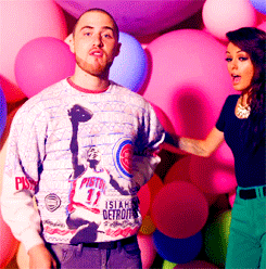 Cher Lloyd & Mike Posner - With Ur Love music video - Gif
Created by Luiz
