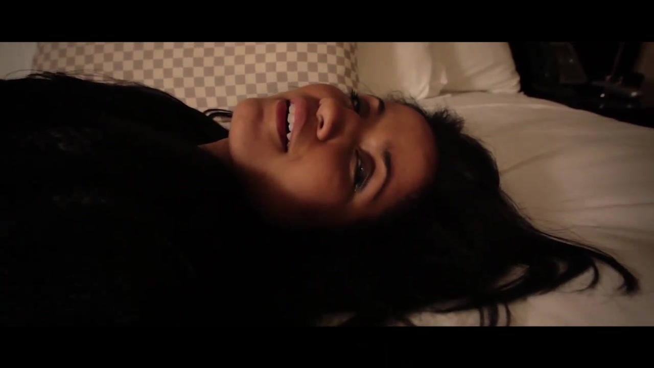 Clinton_Sparks_Ambiguous_ft__Mike_Posner___Big_SeanOfficial_Music_Video_-_YouTube_006.jpg