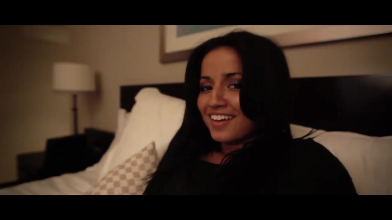 Clinton_Sparks_Ambiguous_ft__Mike_Posner___Big_SeanOfficial_Music_Video_-_YouTube_016.jpg