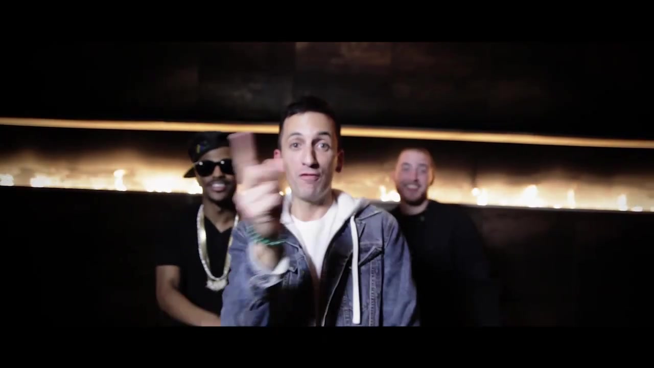 Clinton_Sparks_Ambiguous_ft__Mike_Posner___Big_SeanOfficial_Music_Video_-_YouTube_137.jpg