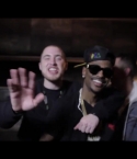Clinton_Sparks_Ambiguous_ft__Mike_Posner___Big_SeanOfficial_Music_Video_-_YouTube_105.jpg