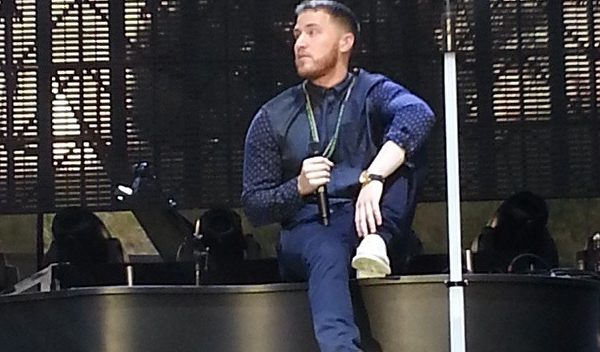 Mike Posner Performing NEW SONG “Sugar” – Warrior Tour
