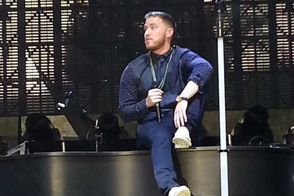 Mike Posner Performing NEW SONG “Sugar” – Warrior Tour