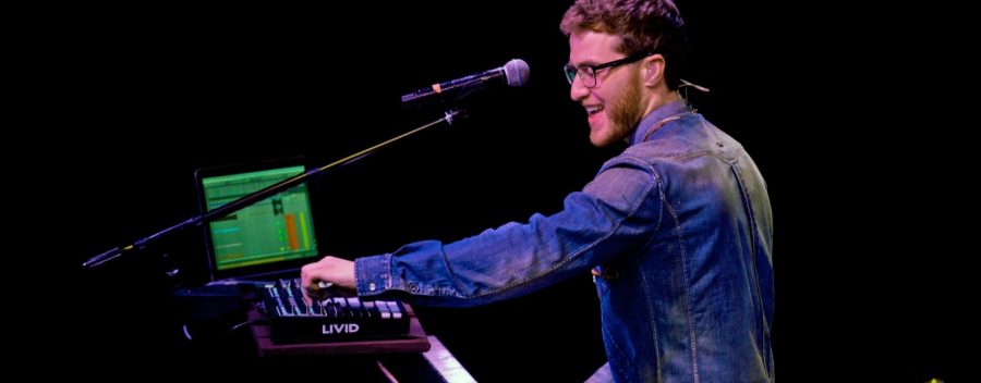 Mike Posner – “Buried In Detroit” (Live) – Unplugged Tour