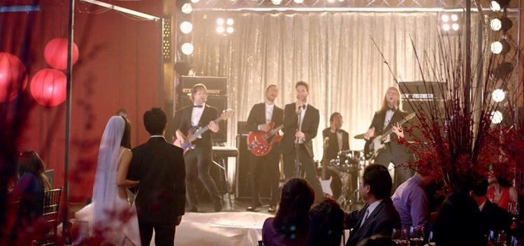 Maroon 5 – “Sugar” (Official Music Video)